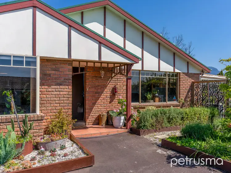 6 Prince Regent Place, Huntingfield TAS 7055