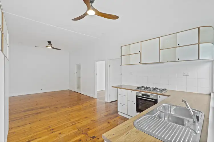 Third view of Homely unit listing, 8/9 Lockhart Street, Woolloongabba QLD 4102