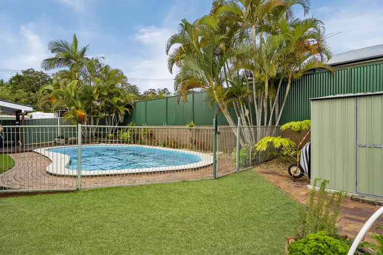 48 Rholanda Crescent