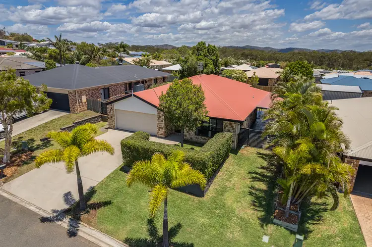 6 Bristol Place, Clinton QLD 4680