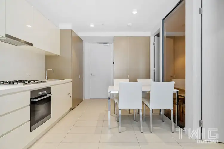 Third view of Homely apartment listing, 604/33 Mackenzie Street, Melbourne VIC 3000