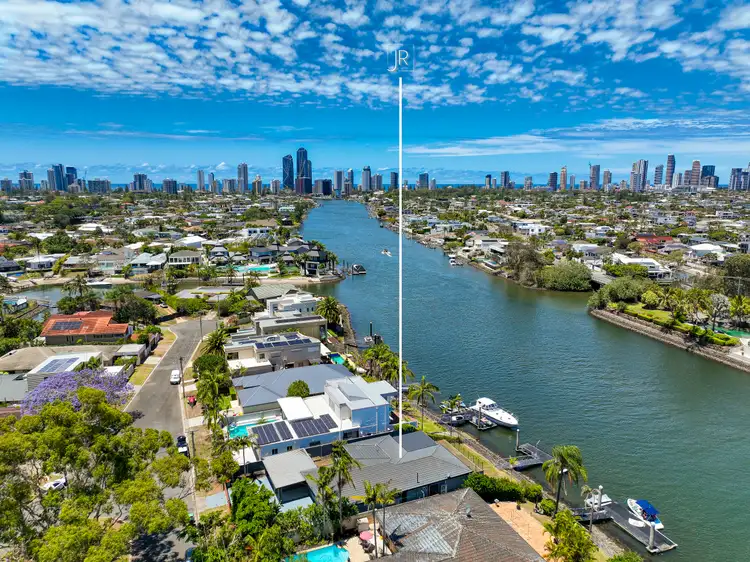 7 La Spezia Court, Isle of Capri QLD 4217
