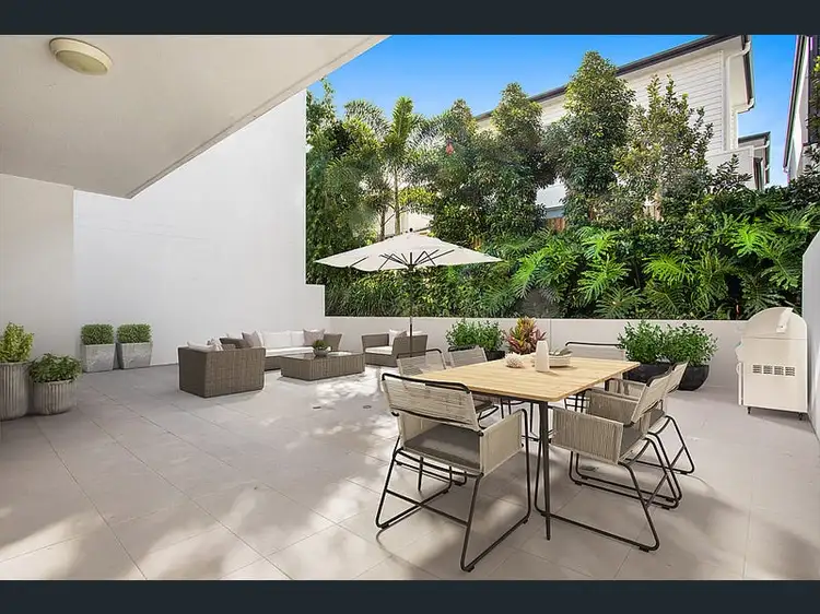 3113/1-7 Waterford Court, Bundall QLD 4217