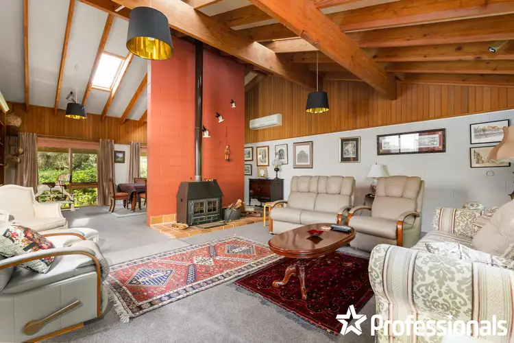 8 Strathmore Drive, Forest Grove NSW 2795
