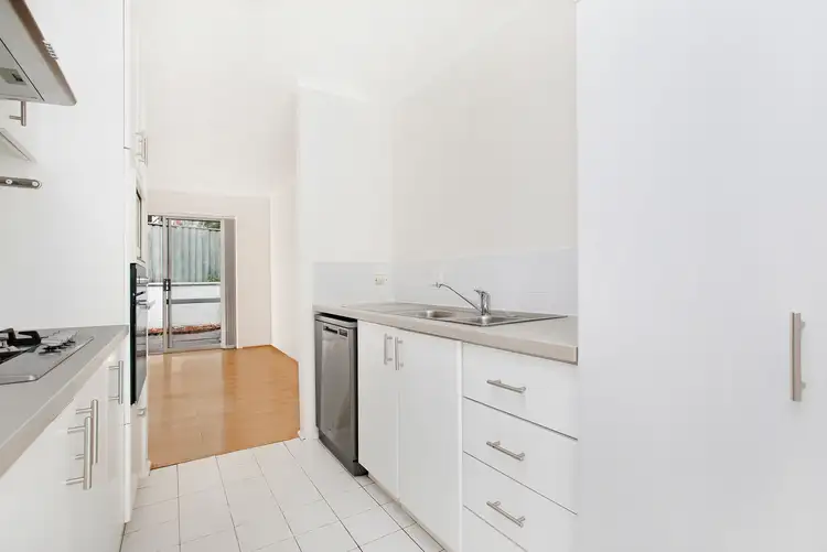 Third view of Homely apartment listing, 6/1 Huntington Street, Crows Nest NSW 2065