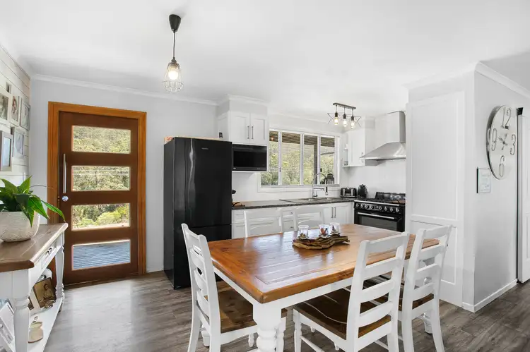 303 Schreibers Road, Cooran QLD 4569