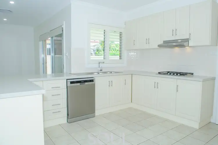 Sixth view of Homely apartment listing, 6B Powys Place, Griffith NSW 2680