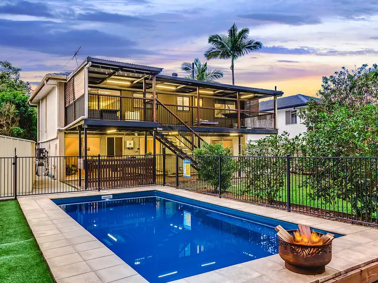 22 Folkstone Avenue, Albany Creek QLD 4035