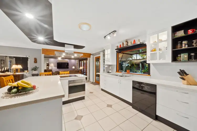 Sixth view of Homely house listing, 8 Barcelona Place, Slacks Creek QLD 4127