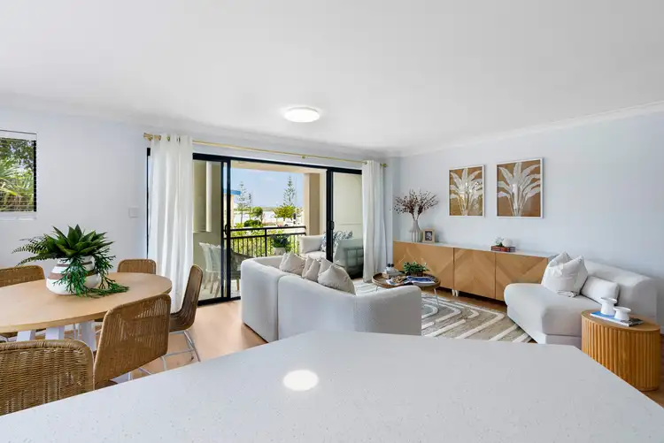 216/392 Marine Parade, Labrador QLD 4215
