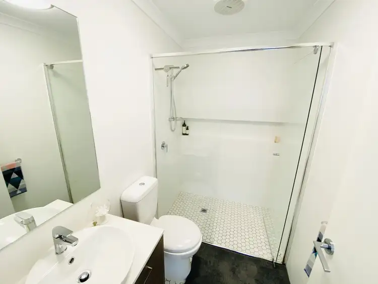 Sixth view of Homely house listing, 2/151 Huntriss Road, Doubleview WA 6018