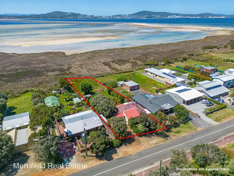 101 Bay View Drive, Little Grove WA 6330