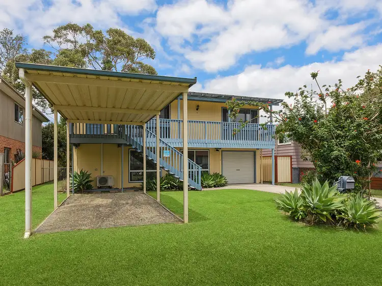 Second view of Homely house listing, 4 St James Avenue, Berkeley Vale NSW 2261