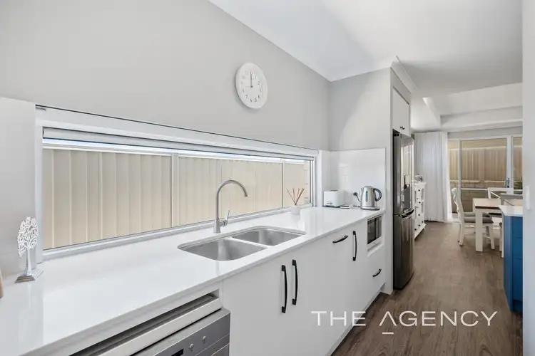 Seventh view of Homely house listing, 21 Rakitno Close, Lake Coogee WA 6166