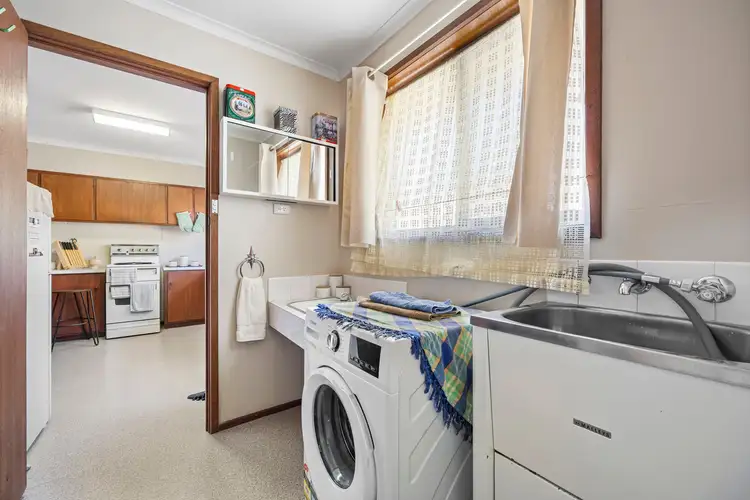 Fifth view of Homely unit listing, 2/86 Marie Crescent, Wendouree VIC 3355