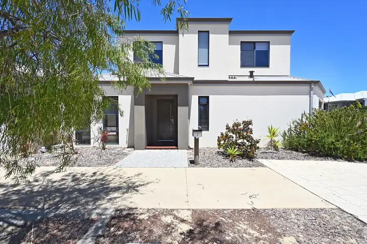 2 Larkhall Way