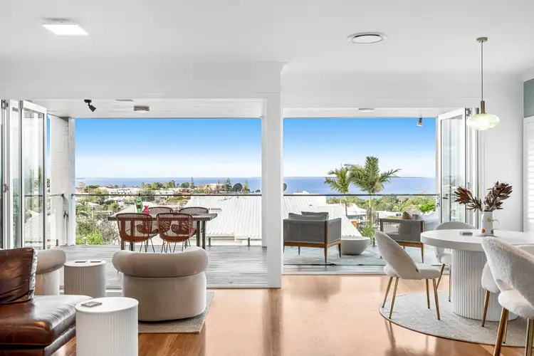 10 Wellington Street, Manly QLD 4179