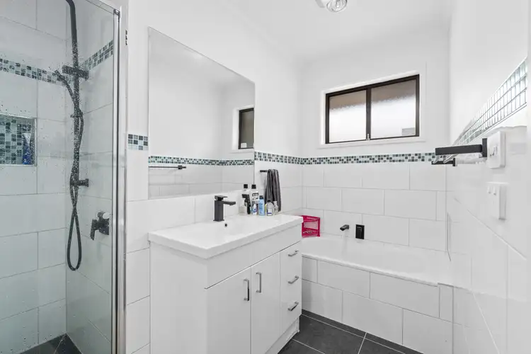 Sixth view of Homely unit listing, 1/99 Reeve Street, Sale VIC 3850