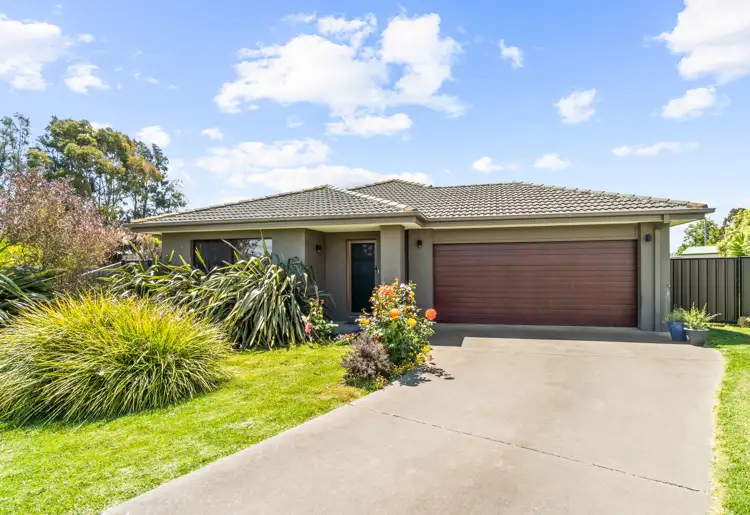 Main view of Homely house listing, 6 Melanie Court, Sale VIC 3850