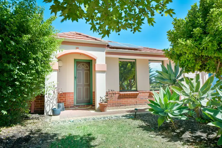 1/52 Gnangara Drive, Waikiki WA 6169