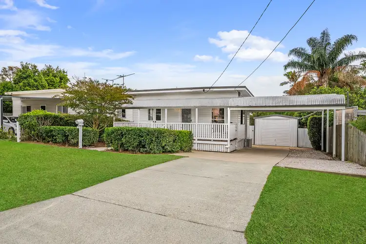 17 Long Street, Clontarf QLD 4019