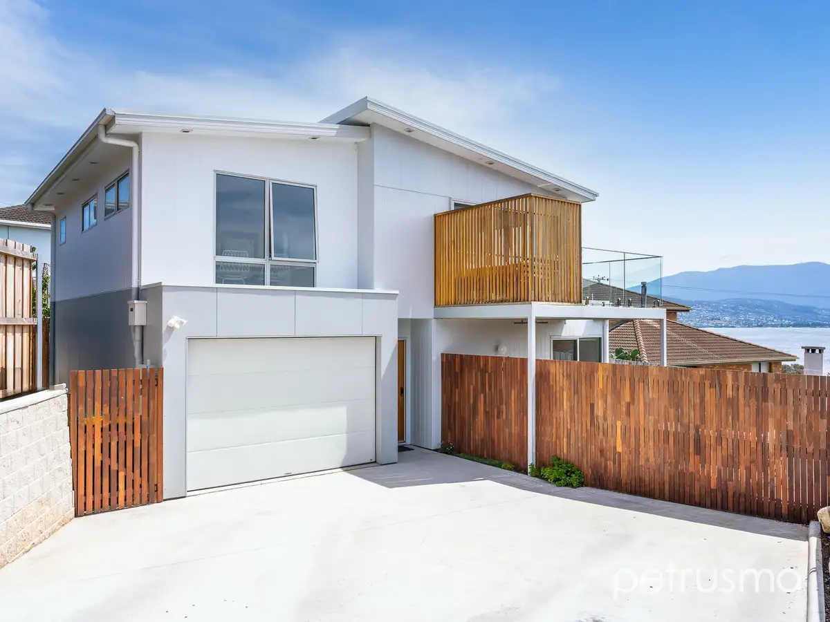 Main view of Homely unit listing, 2/44 Trevassa Crescent, Tranmere TAS 7018