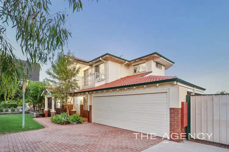 Second view of Homely house listing, 6 Seabrook Place, Success WA 6164