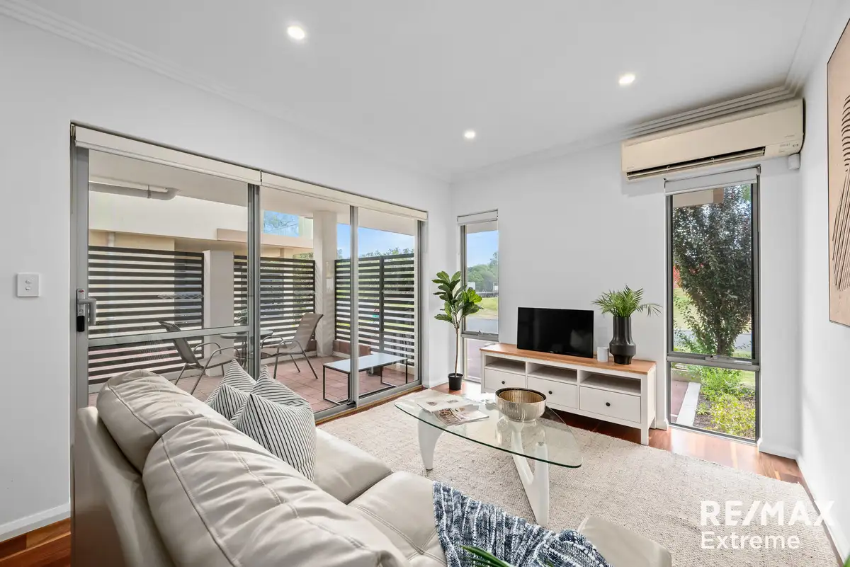 Main view of Homely unit listing, 2/3 Oak Street, Cannington WA 6107