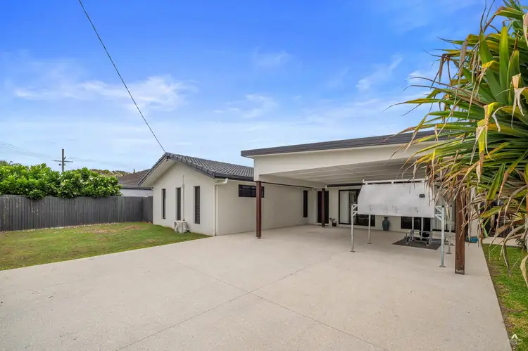 2 Kambora Street, Warana QLD 4575