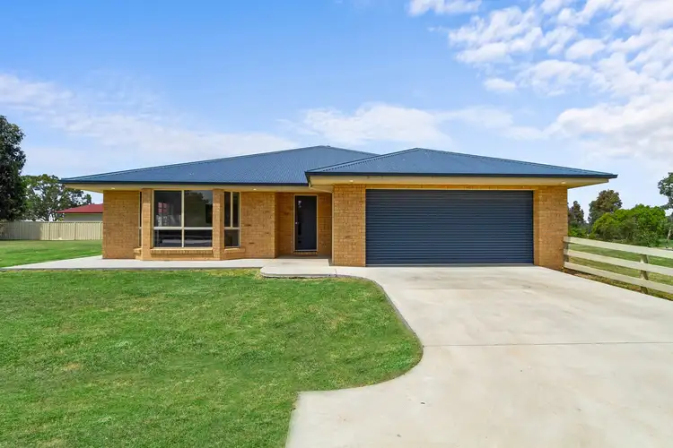 2 Davis Street, Stratford VIC 3862