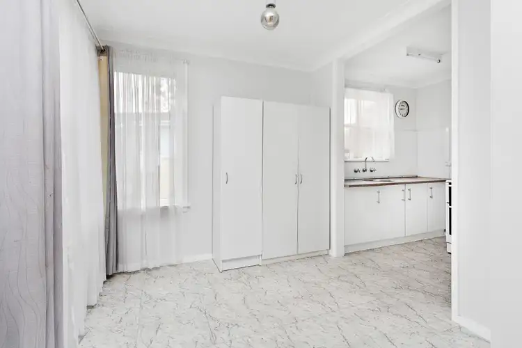 Fifth view of Homely house listing, 33 Illabunda Crescent, Koonawarra NSW 2530