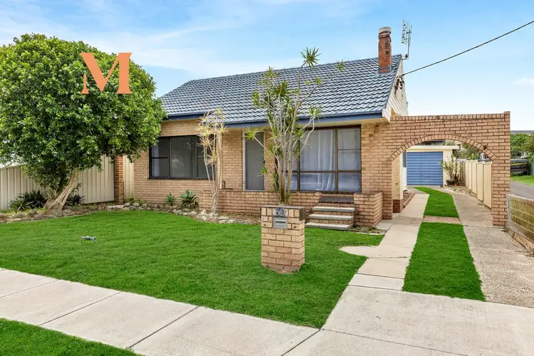 89 Cowlishaw Street, Redhead NSW 2290