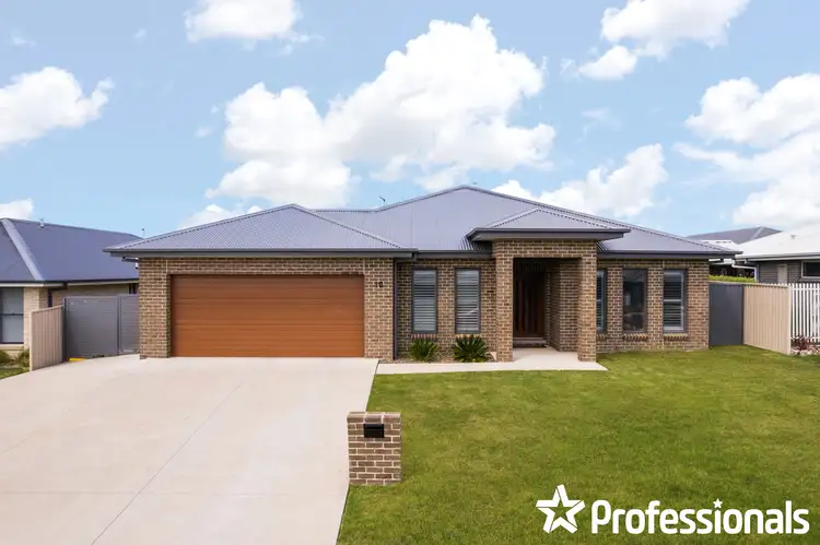 Main view of Homely house listing, 10 Granite Rise, Kelso NSW 2795