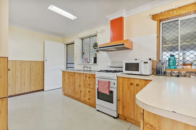 Fifth view of Homely house listing, 33 Leavenworth Drive, Mount Austin NSW 2650