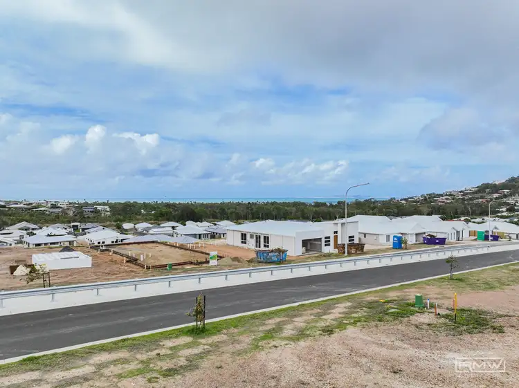 17 Beach House Drive, Lammermoor QLD 4703