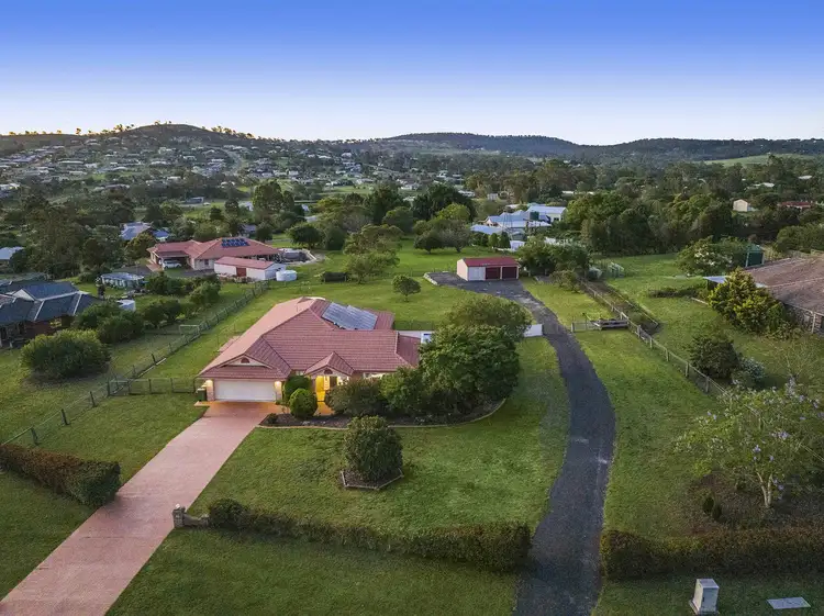 14 Windermere Drive, Hodgson Vale QLD 4352