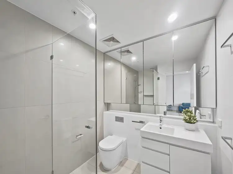 Fourth view of Homely apartment listing, Type H/15 Finnegan Street, Hamilton QLD 4007