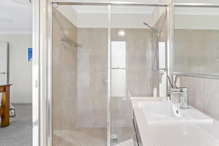 Sixth view of Homely unit listing, 2/1a Alford Street, Mount Lofty QLD 4350