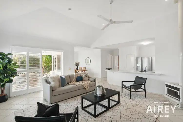 19 McKenna Glen, Mount Claremont WA 6010