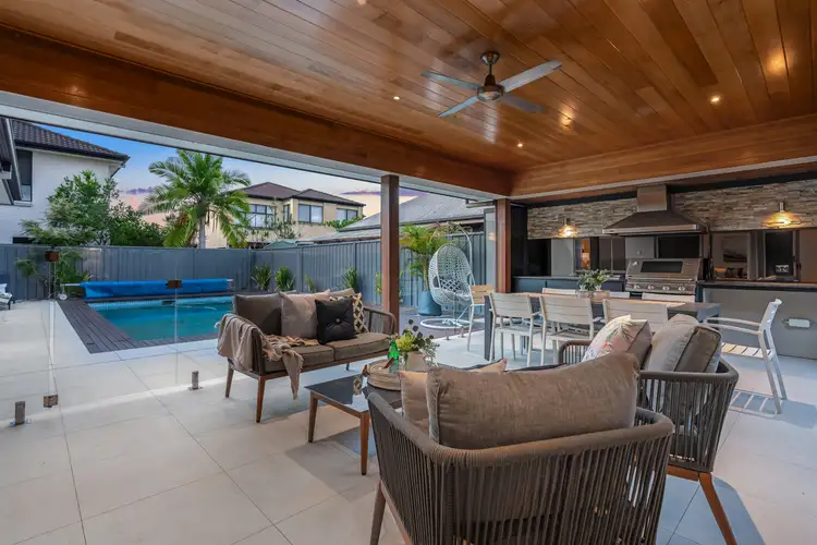 105 Thomas Macleod Avenue, Sinnamon Park QLD 4073