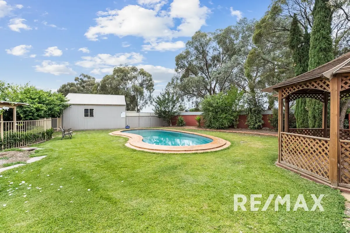 Main view of Homely house listing, 8 Jeeba Place, Glenfield Park NSW 2650