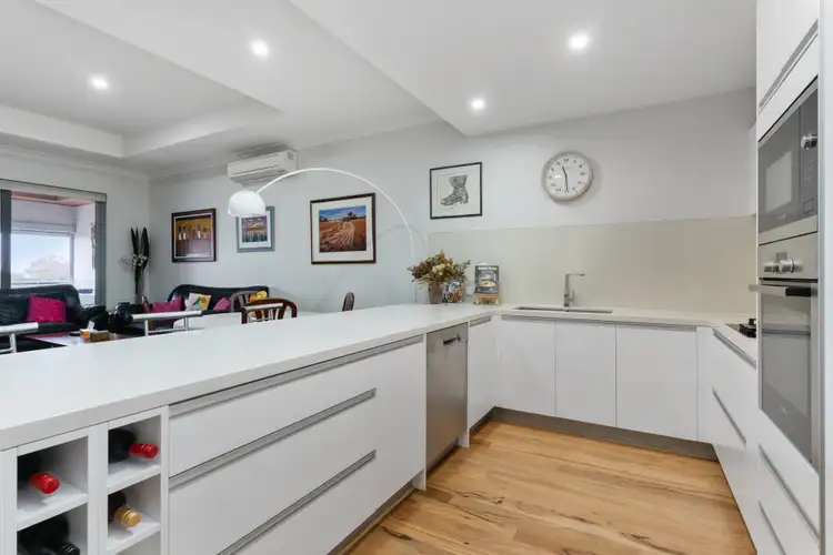17/11 Barber Street, Kalamunda WA 6076