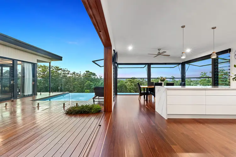 10 Kingfisher Crescent, Palmview QLD 4553