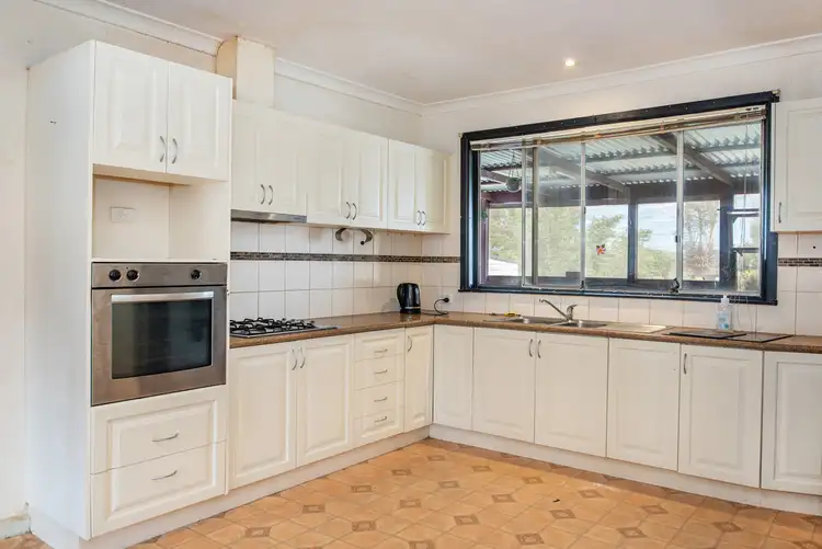 Second view of Homely house listing, 19 Duke Avenue, Hamilton VIC 3300