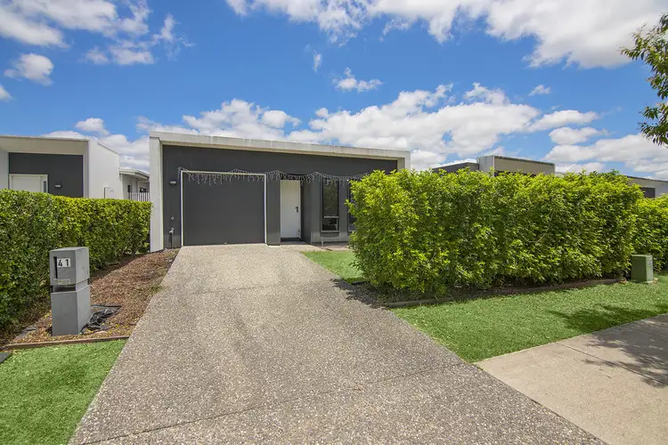 41 Hill Drive, Pimpama QLD 4209