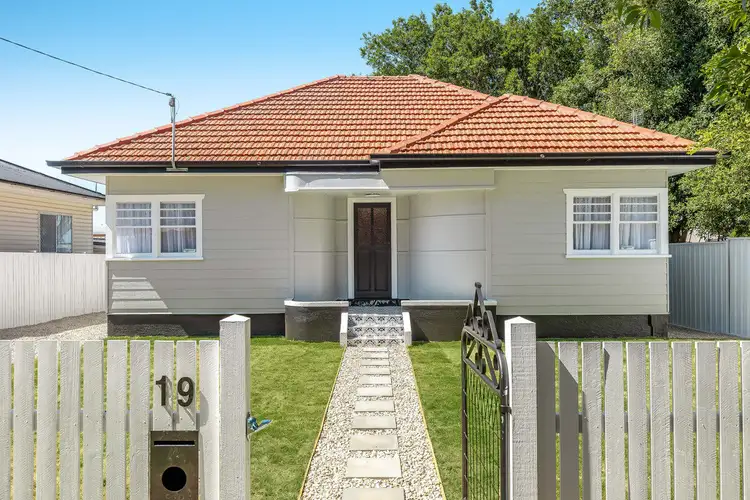 19 Charlotte Street, Newtown QLD 4350