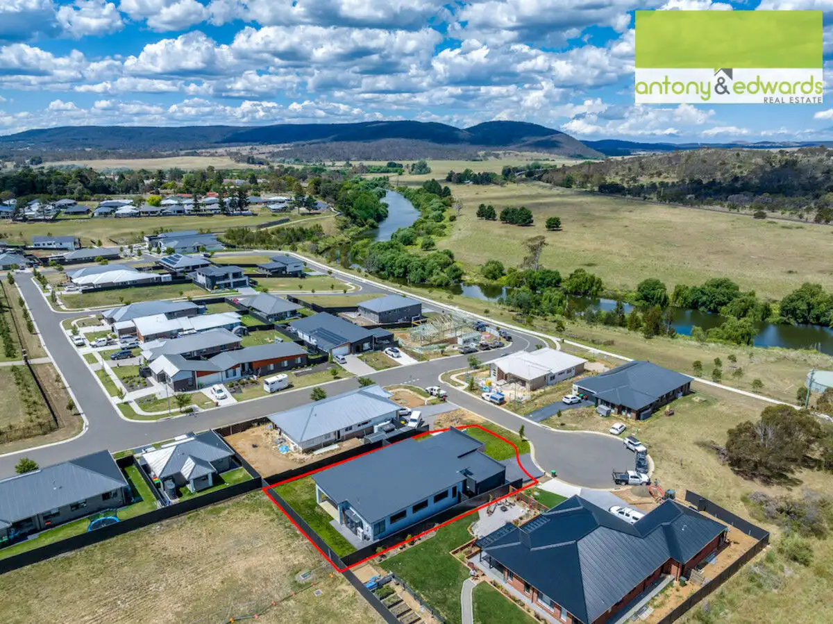Main view of Homely house listing, 4 Rosarii Place, Goulburn NSW 2580
