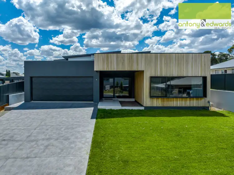 Second view of Homely house listing, 4 Rosarii Place, Goulburn NSW 2580