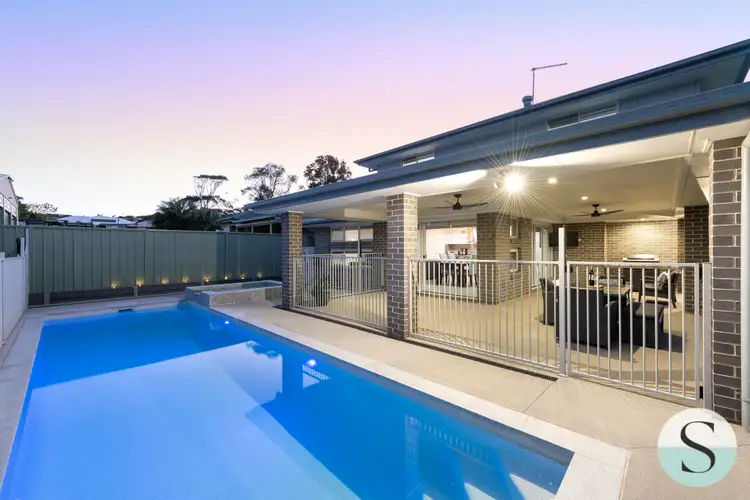 108 Macquarie Grove, Caves Beach NSW 2281