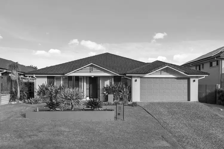 33 Gretchen Circuit, Thornlands QLD 4164